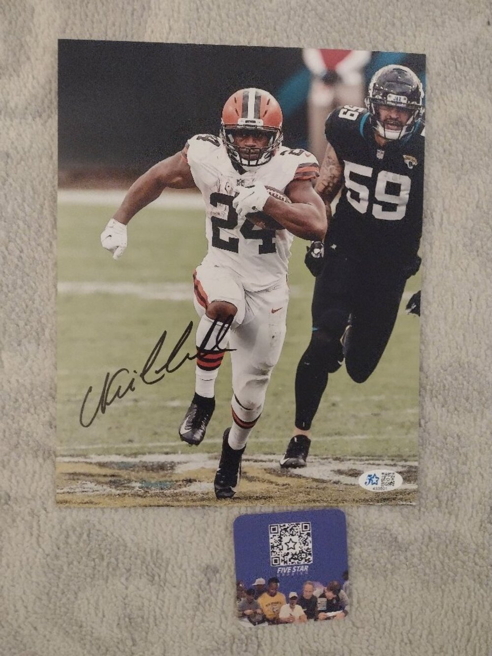 NFL Cleveland Browns Player Nick Chubb autographed 8x10 photo with Coa